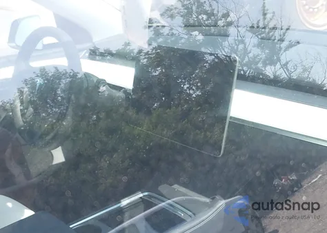 2025 Tesla Model Y Long Range Dual Motor All-Wheel Drive from USA, damaged, VIN 7SAYGDEE0SF261615